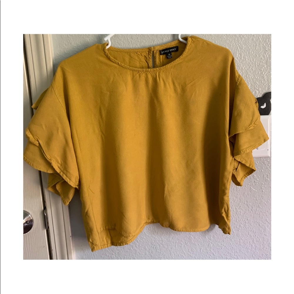 Cute Yellow Top (M)